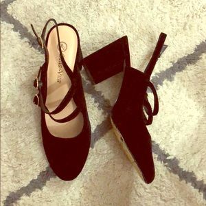 NEVER WORN size 9 shoes